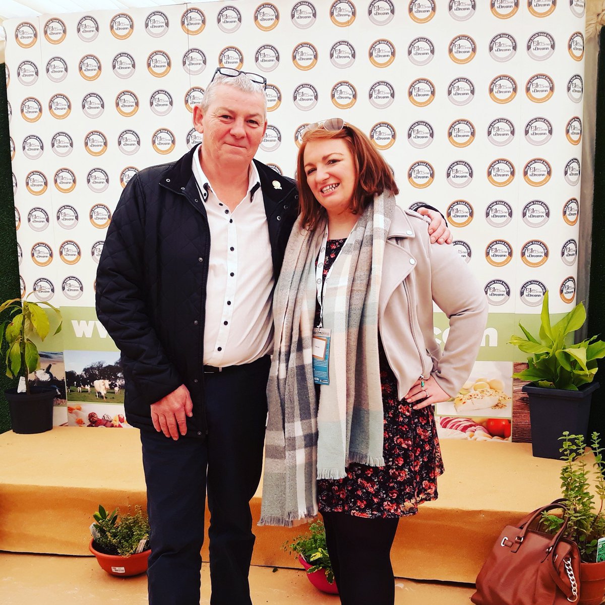 CiaraOKelly1's tweet photo. Interviewing the man himself Artie Clifford ahead of the announcement of the @blasnaheireann awards tomorrow #blas2017 #irishfood #dinglefun https://t.co/2iJadKw10b