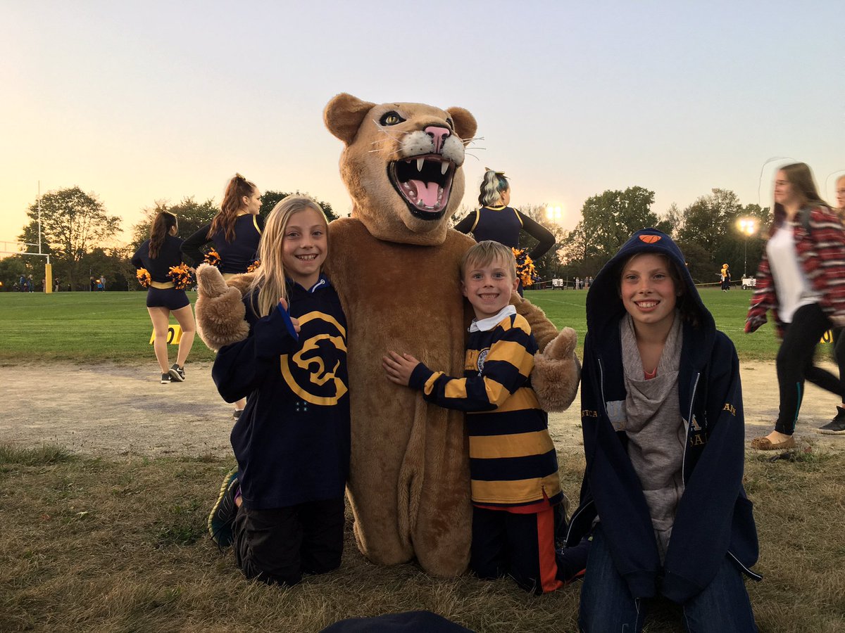 Thumbs up to a fantastic night under the lights <a href="/MontcalmCougars/">Montcalm Cougars</a> #montcalmfootball