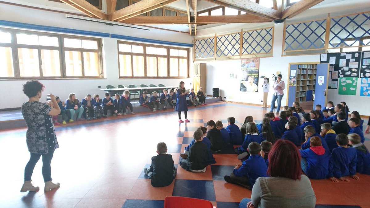 ComelicoSup's tweet photo. #ilvenetolegge #MaratonadiLettura #Scuola I bambini della 5^Primaria #Dosoledo oggi hanno letto leggende per i loro compagni👏🏼@IlVenetoLegge https://t.co/9f5drzl23H