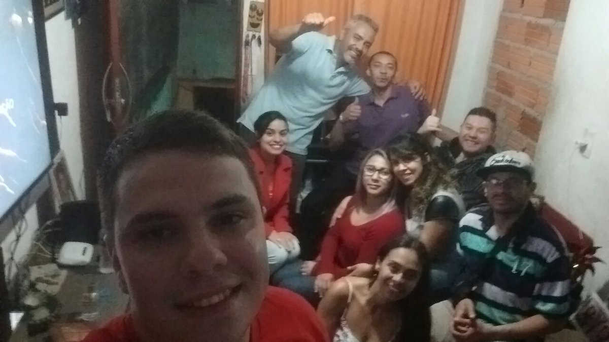 AlessandroTol12's tweet photo. Galera https://t.co/2wGk5Nnwkn