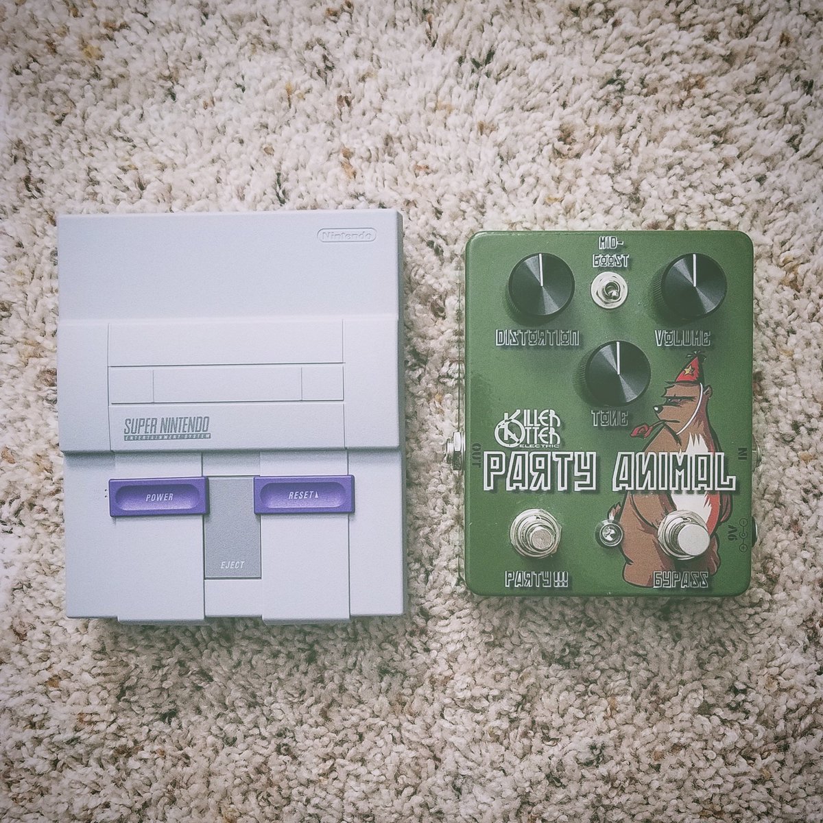 Today was a good day.

#didntevenhavetousemyak #koepartyanimal #killerotterelectric #greenrussian #snesclassic #pedalboard #knowyourtone