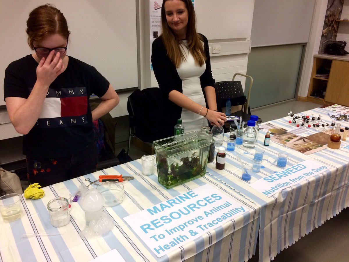 Der_Macher_'s tweet photo. Cool #EuropeanResearchersNight event! #ScienceUncoveredNI at @UlsterMuseum in Belfast. https://t.co/8CH4OUogE6