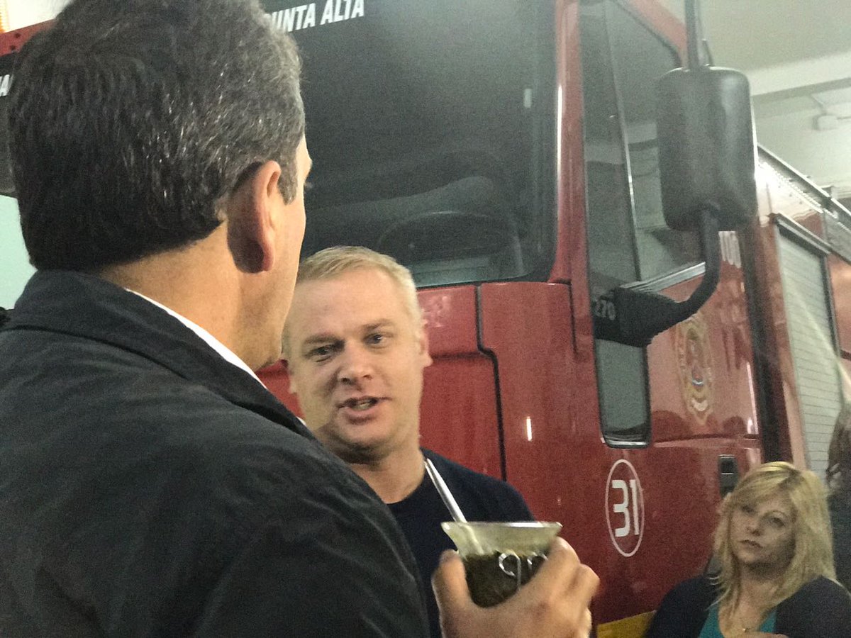 Seguimos #RecorriendolaProvincia, ahora comenzamos #1Día en Punta Alta visitando el Cuartel de Bomberos Voluntarios de la ciudad.