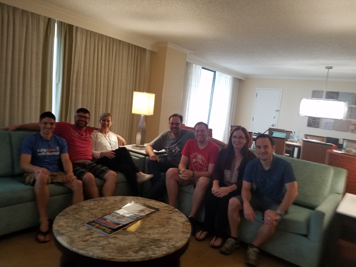 Skype&amp;TeamsUG is donating $10 per RT up to $2500 to the United For Puerto Rico Hurricane Fund #MSIgnite #Skype4b #MicrosoftTeams @UNIDOSxPR