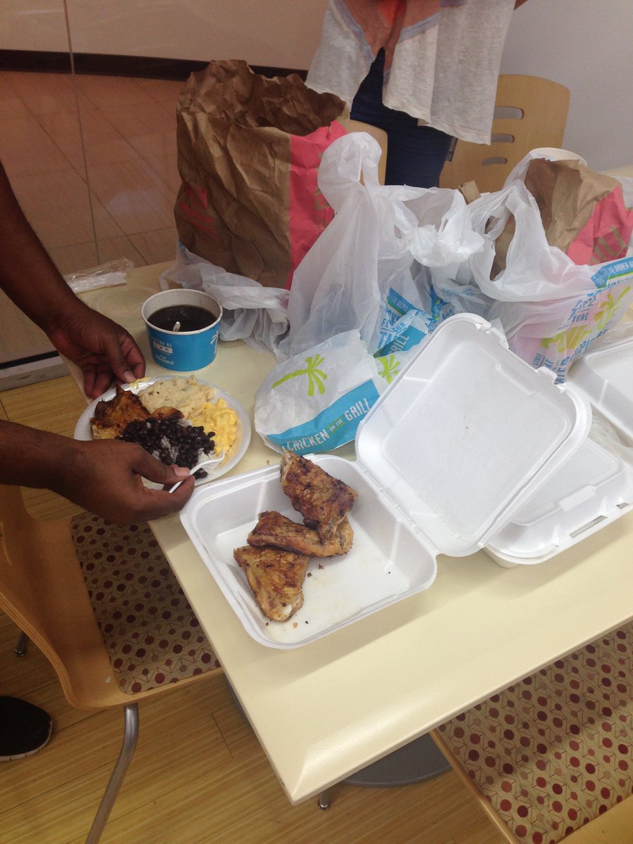 Thank you @pollotropical for the great newsroom lunch! https://t.co/NY8Mu4WCsE