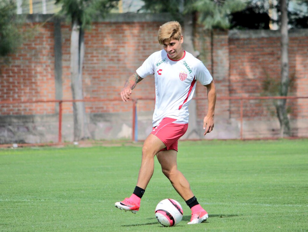 Última práctica antes de realizar el viaje a Pachuca ⚽️ ¡Vamos, Rayos! #AguasConNecaxa #DíaDeViaje ⚡️