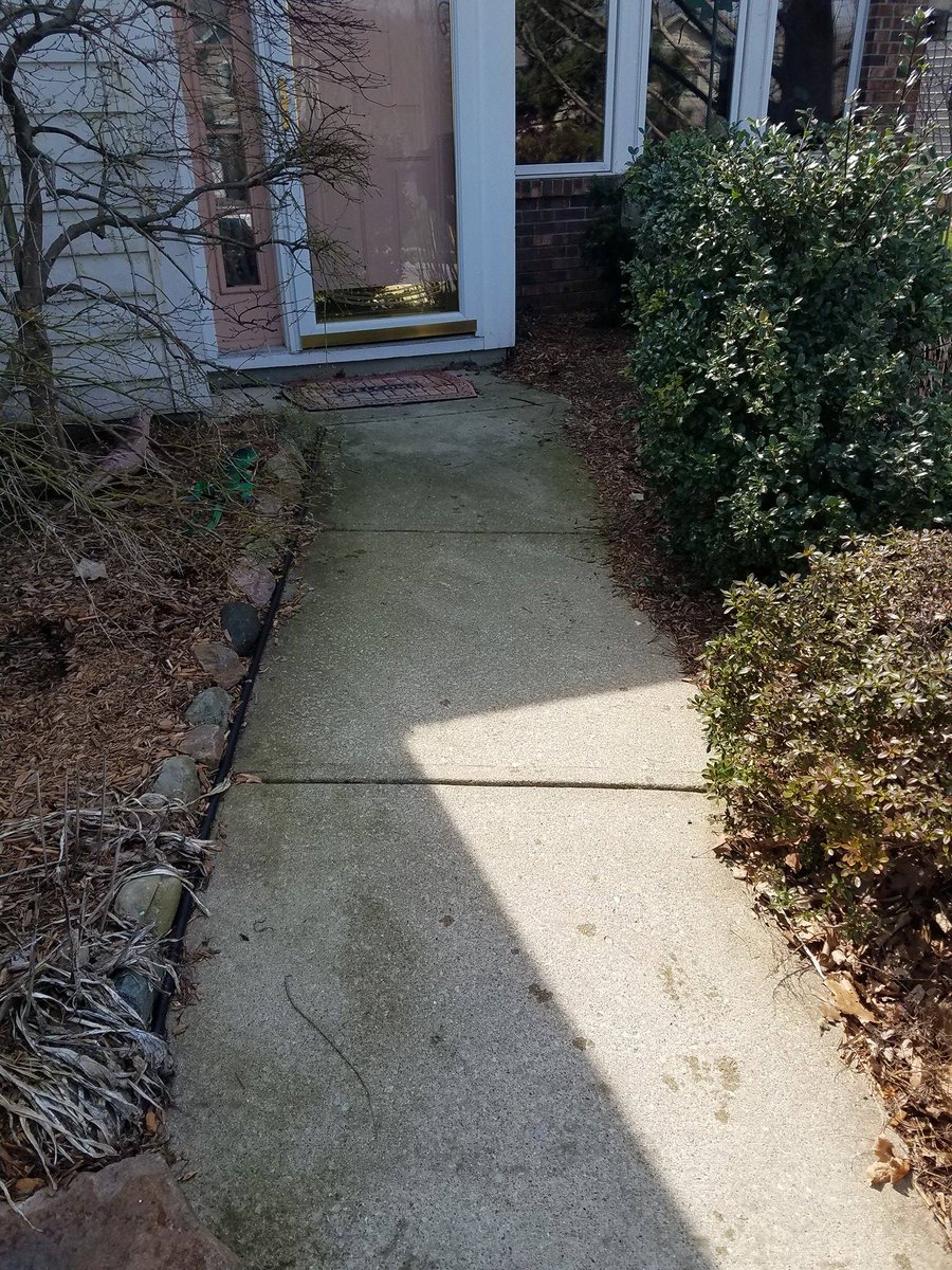 PowerWashingWow's tweet image. Power_washed_the_front_walk__1536x2048_ #Powerwashing