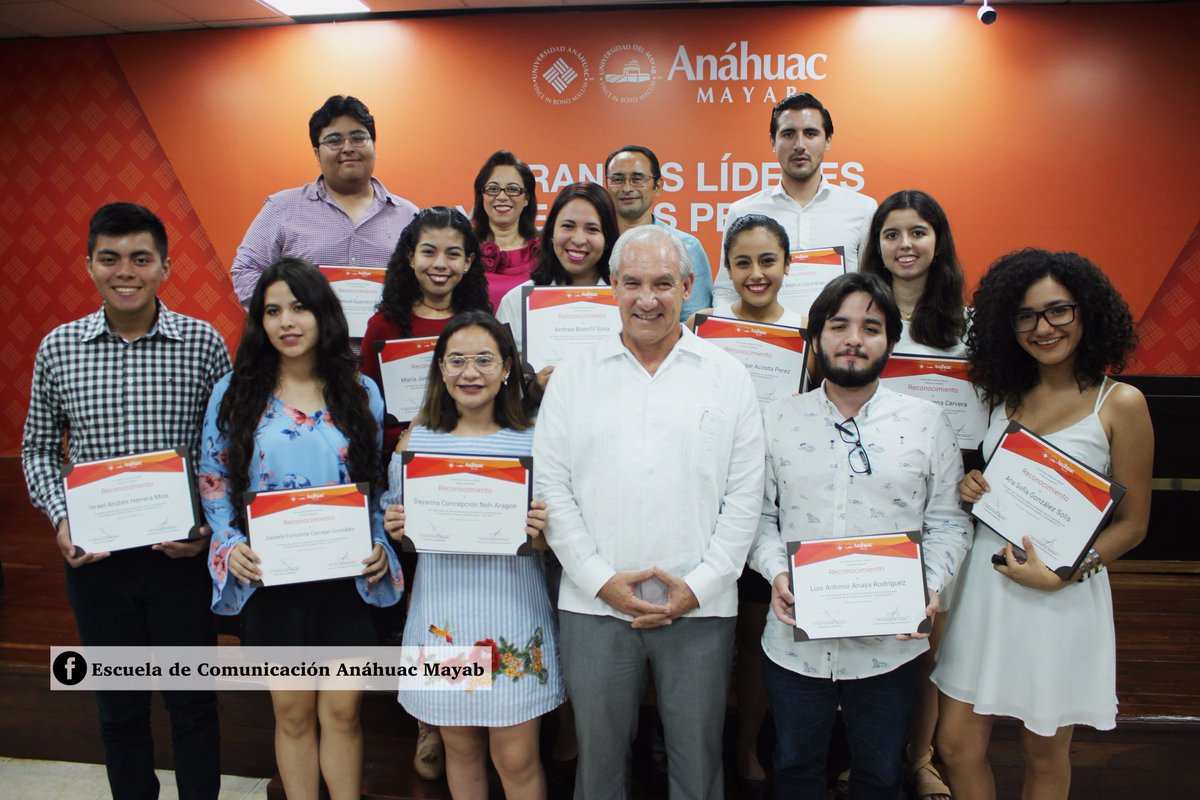 LCCMayab's tweet photo. ¡Grandes momentos se vivieron en la Entrega de Excelencias Académicas "Optimus"! https://t.co/3KYUNnaRW0