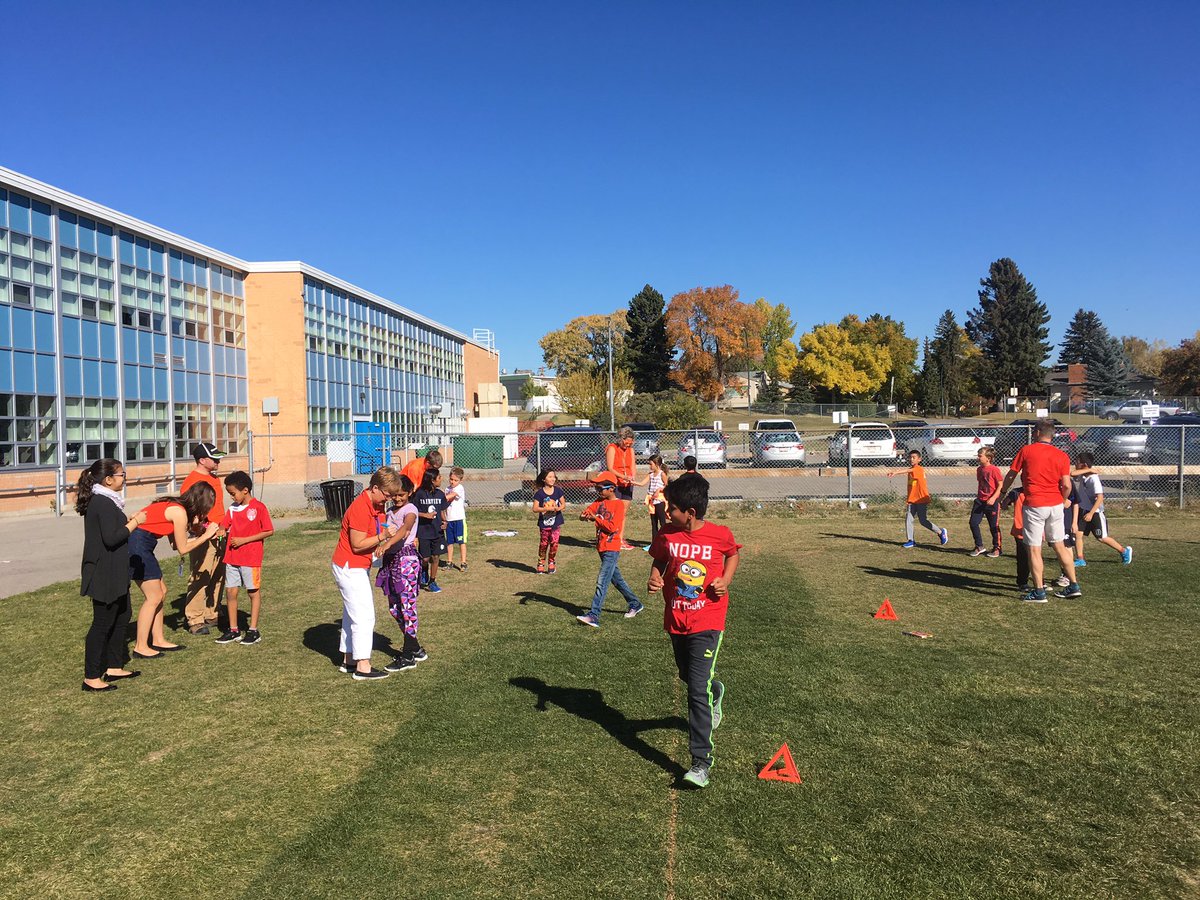 FairviewCBE's tweet photo. Terry Fox run!! https://t.co/4wwCOpOxAN