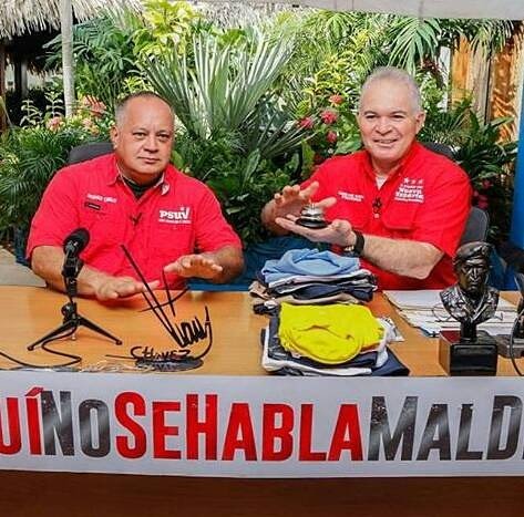 Iadecebne's tweet photo. Gobernador y candidato @CarlosMataCMF con el diputado Diosdado Cabello en programa Hotel Venetur
#TriunfandoPorLaCultura
#VamosNuevaEsparta https://t.co/GcN8rQNKer