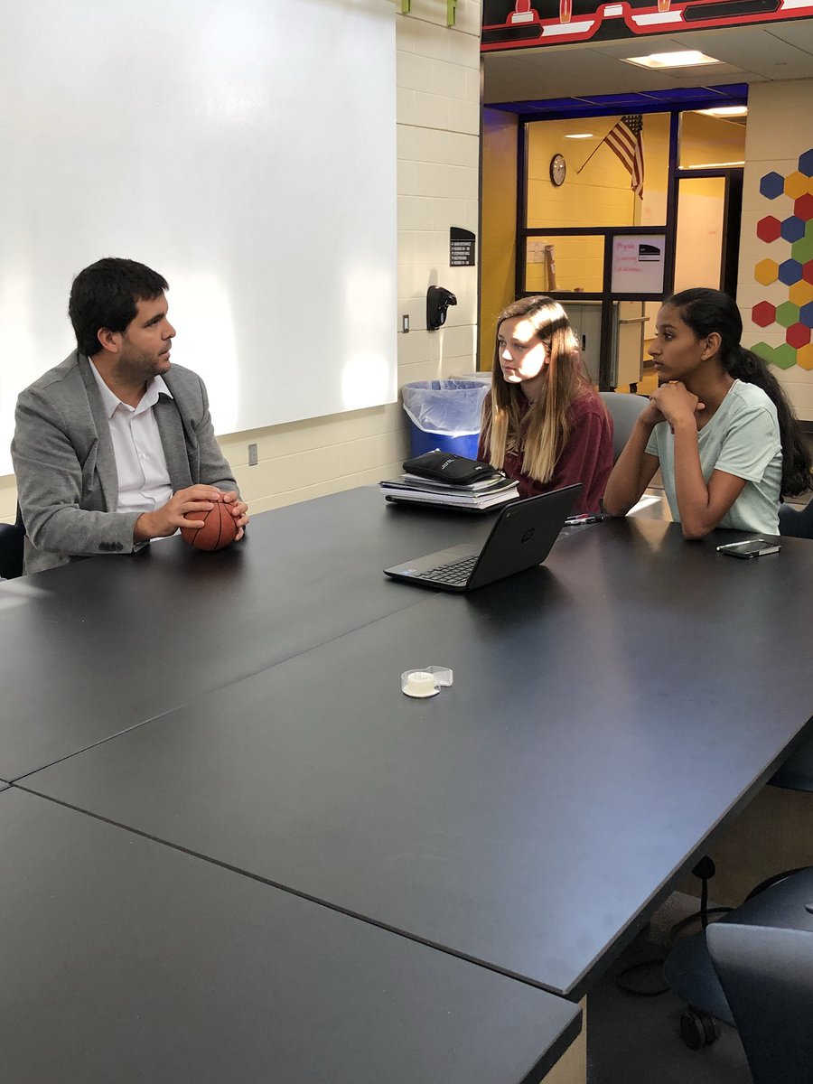 jcdsps's tweet photo. We are fortunate to have @AuroraU faculty available to answer #dunhamSTEM Ss #geniushour questions. #physics #biology #STEMed https://t.co/9g9dSiqLqO
