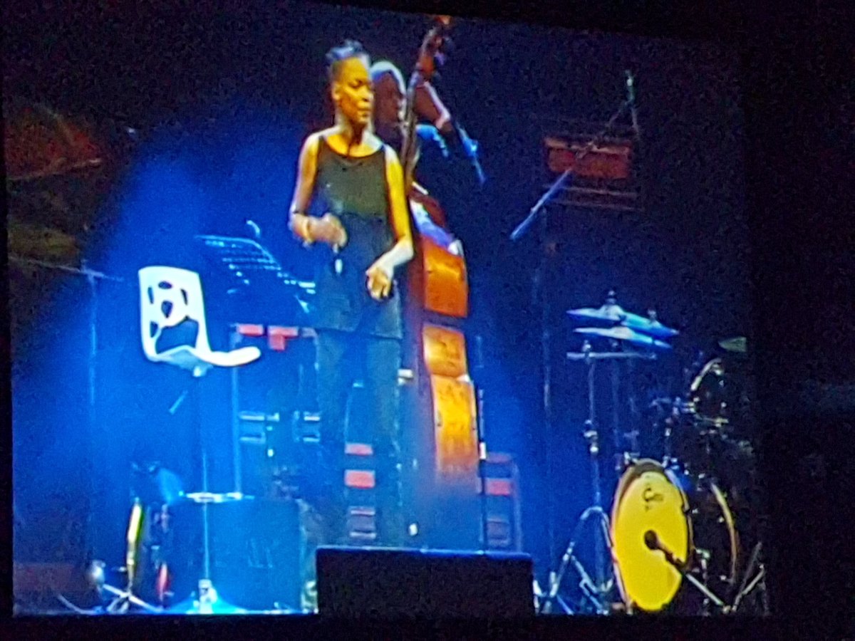 Nnenna Freelon from USA mesmerising us jazz lovers with beautiful music @Standardbankjoyofjazz She's phenomenal!
