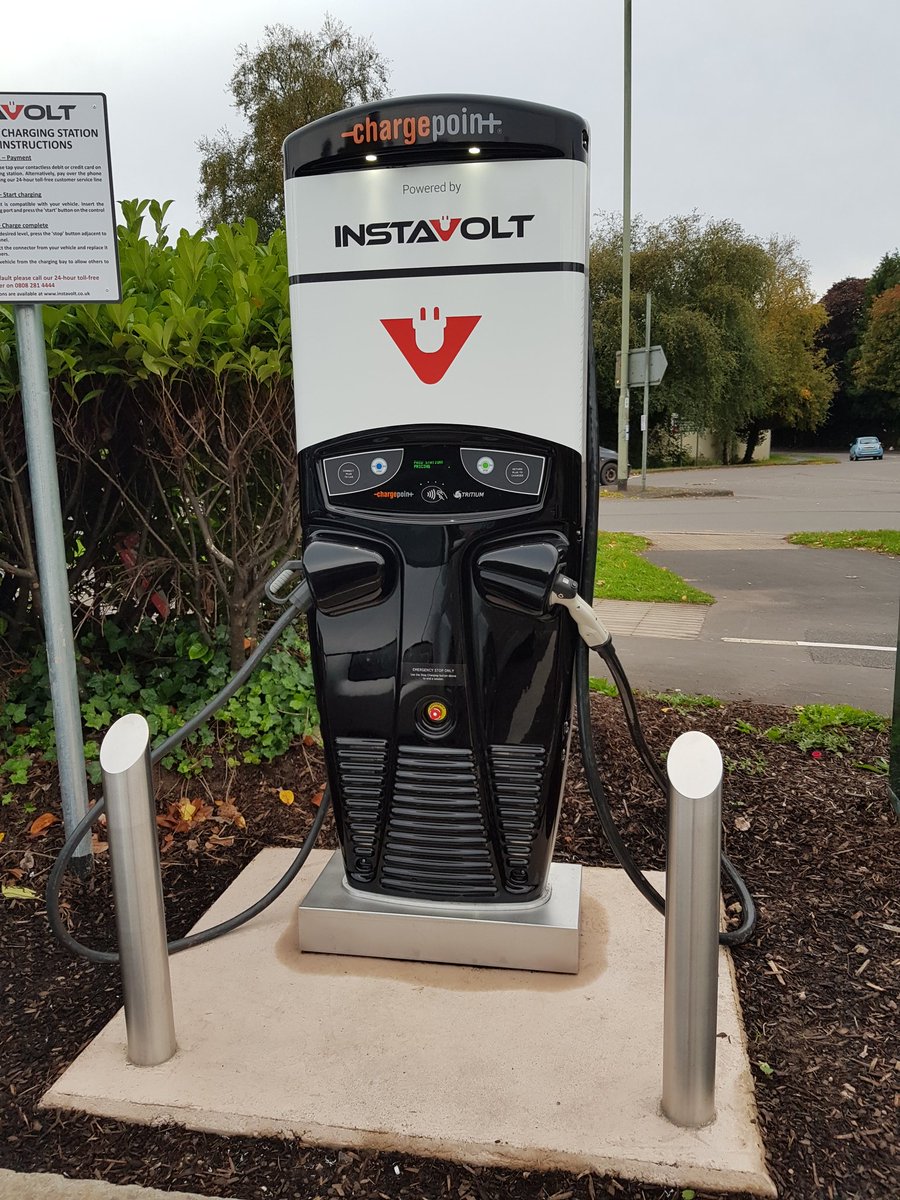 kfazakerleypxc's tweet photo. In a sleepy little Devon town..the future has landed..no more horse carts here! @PhoenixContactU #emobility https://t.co/NoJyp18u54