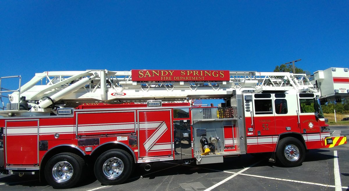 ffshifflett's tweet photo. Sandy Springs Ga Fire #gafire #fire #sandyspringsfire https://t.co/ofSoc5HC9U
