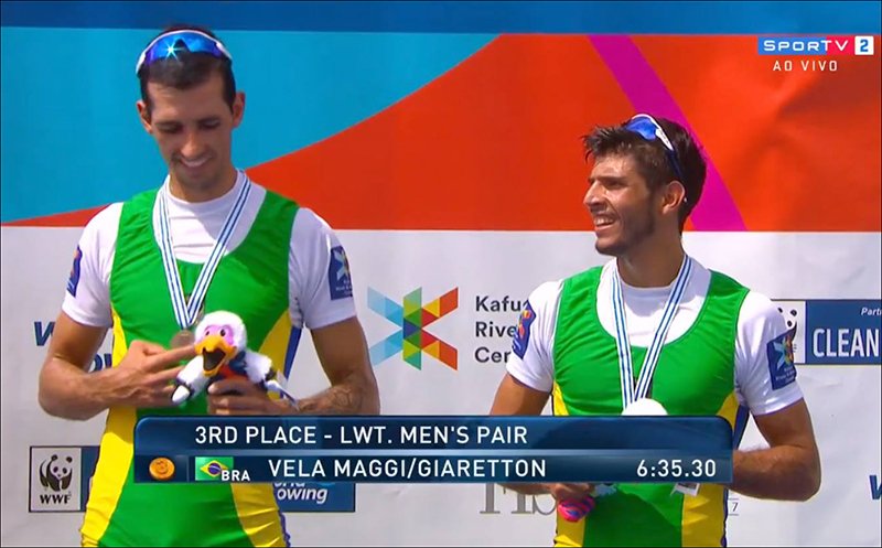 remoemvoga's tweet photo. Edição Extra! Brasil ganha medalha masculina histórica no Mundial de Remo https://t.co/8lVVWFLHK0 via @remoemvoga #WRCH2017 #remo https://t.co/Mr2ce0O1tz