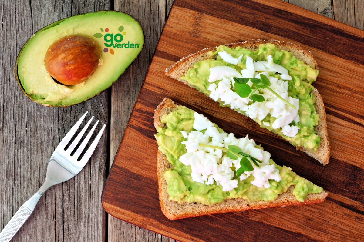 goverden_'s tweet photo. Delicious, fast &amp; easy to do! A great option for today 
#guacamole #itsfriday #deliciousfood #freshfood  #veganfood #HealthyLife #snack https://t.co/P1jS4kp9MF