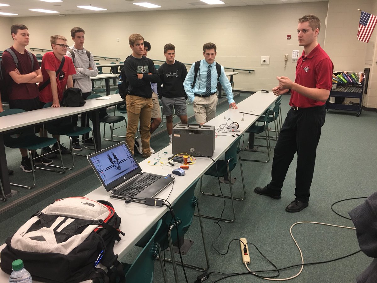 MW_Friedrichsen's tweet photo. Thank you UNL Engineering Ambassadors for speaking to our PLTW students about engineering trends and pathways! #PLTW #Engineering https://t.co/peDnQeMUOy