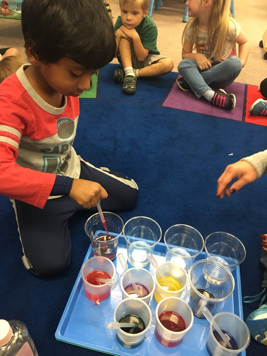 mrsburkec's tweet photo. Mixing colors with oil and water! #pespride https://t.co/l1KF1A4d1b