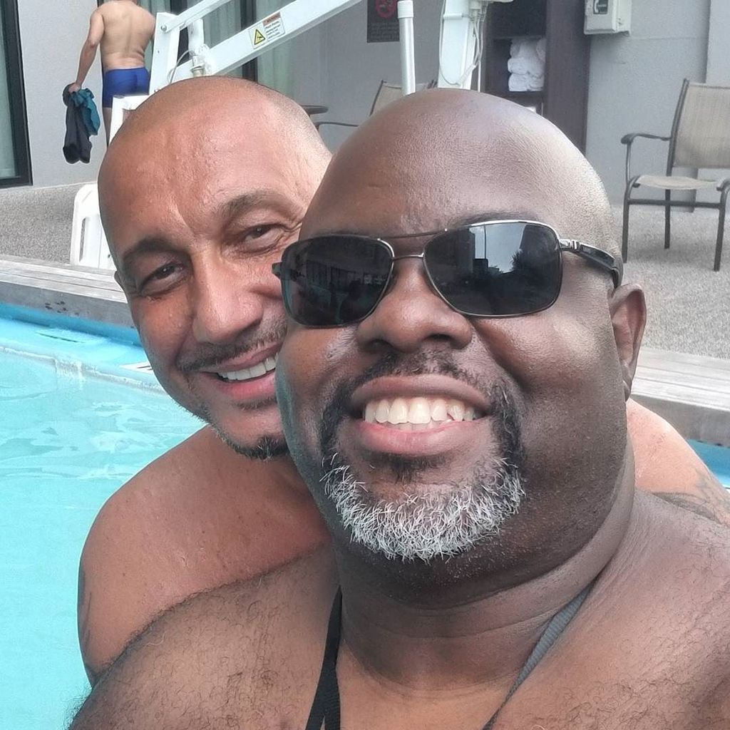 DomOnyx's tweet photo. Pool partying with an old friend #BBXX #Blackout22 — view on Instagram https://t.co/QG5olSoNlC https://t.co/bZNxOm2JBU