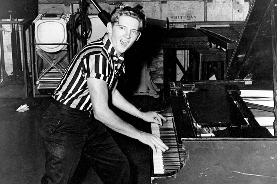 Happy Birthday Killer!!!
Jerry Lee Lewis (born September 29, 1935) 