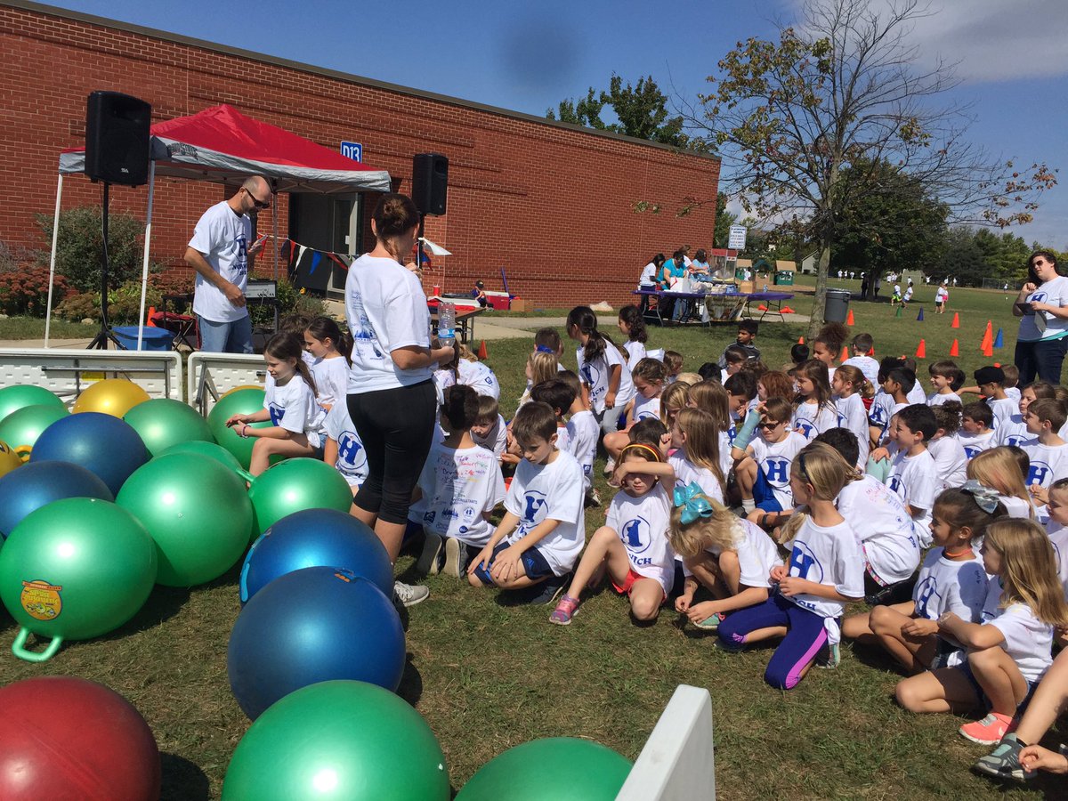 lvs2teachmc's tweet photo. Happy hopping at our fundraiser.#PTOFUN https://t.co/H7lRDb53rn