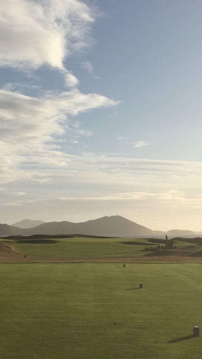 JoShea13's tweet image. Big thank u to Ger for look around @HogsHeadGC unreal lads. Fair play what a spot @BRADYRS @daviddaly1982 #chopperHome #classCourse