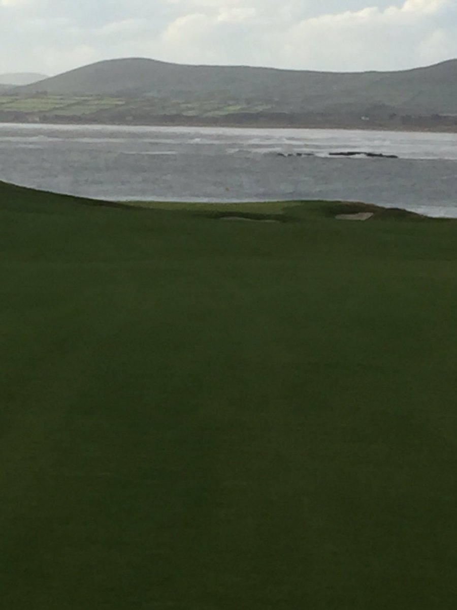 JoShea13's tweet image. Big thank u to Ger for look around @HogsHeadGC unreal lads. Fair play what a spot @BRADYRS @daviddaly1982 #chopperHome #classCourse