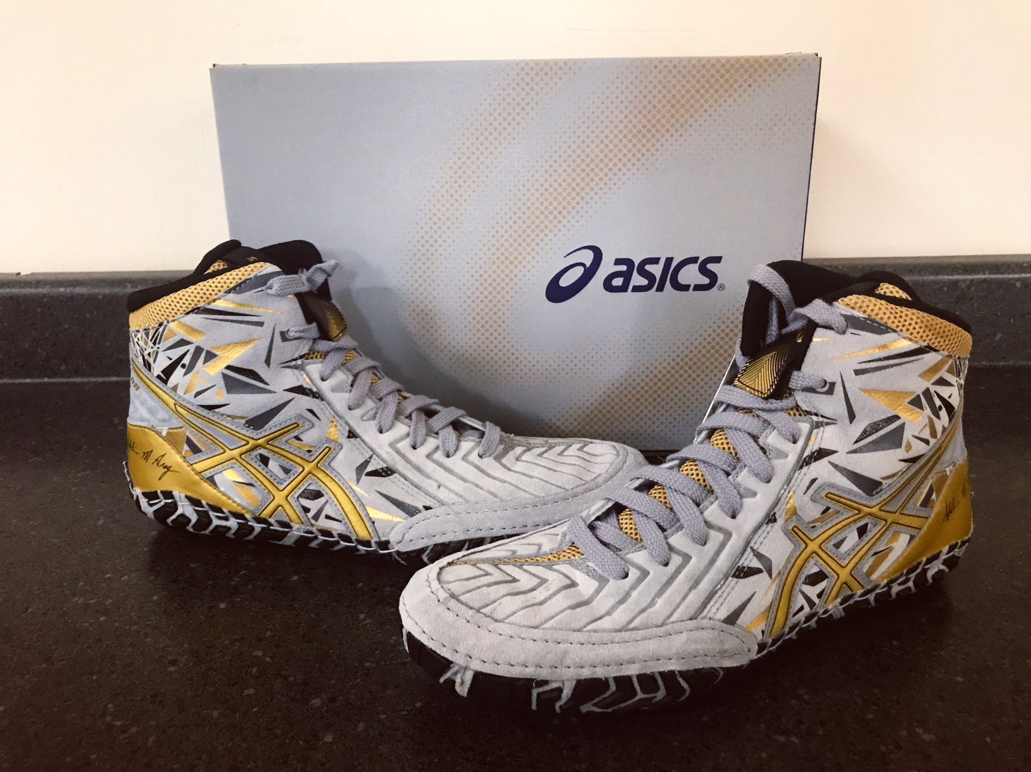 asics aggressor 3 le ag