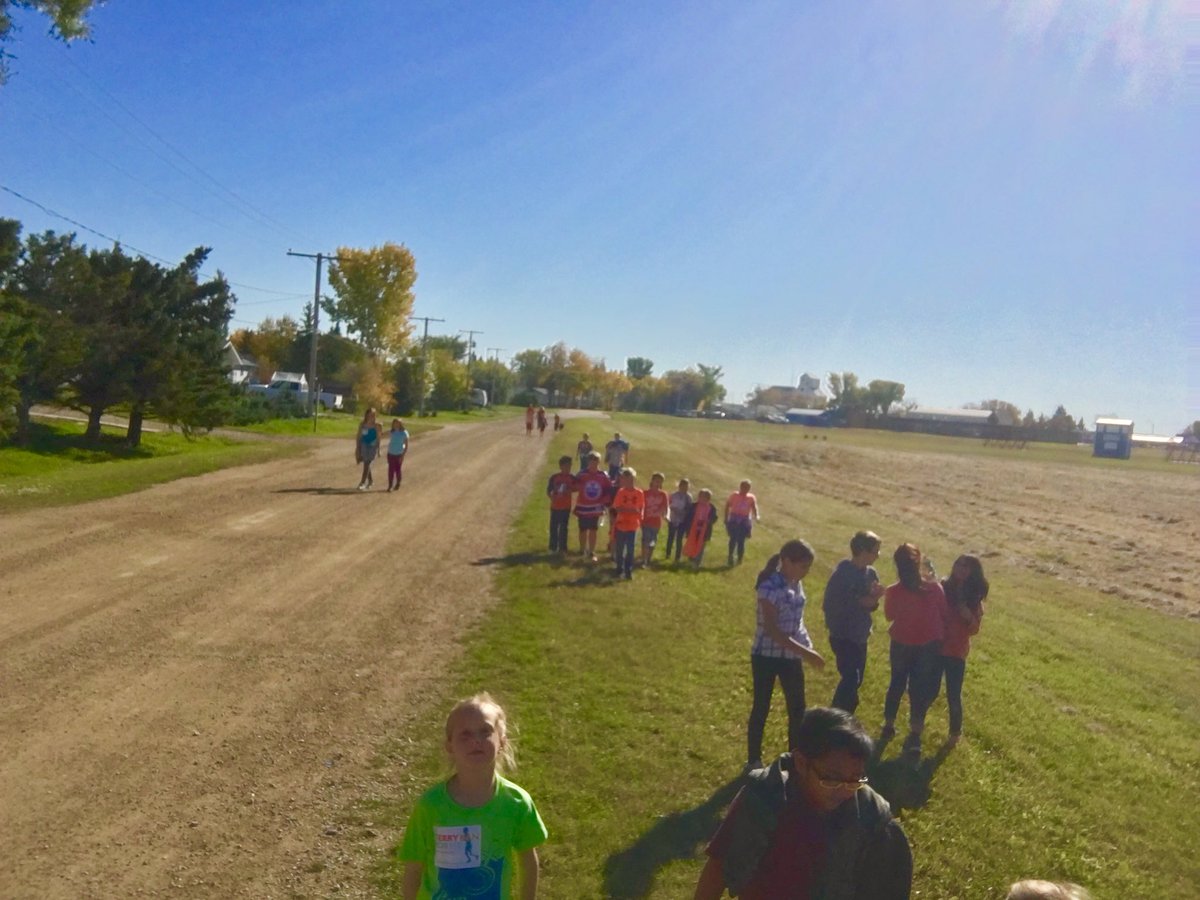 PvilleSchool's tweet photo. @GSSD204 Terry Fox Walk #terryranforme #whoareyourunningfor https://t.co/fZBe3Zfi4r