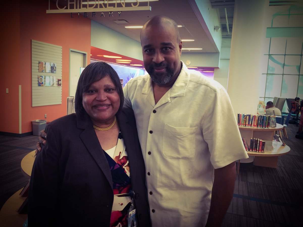 ELCyrs's tweet image. Given a wonderful tour of #MichelleObama #LBCityLibrary today by Director Glenda Williams. Impressive community structure! #cityoflongbeach