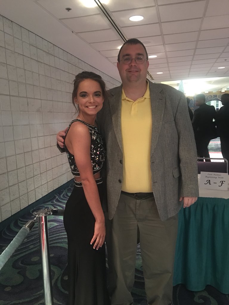 Britt_M_Walker's tweet image. The only thing I miss about high school are the naps I got in Hanson’s class!