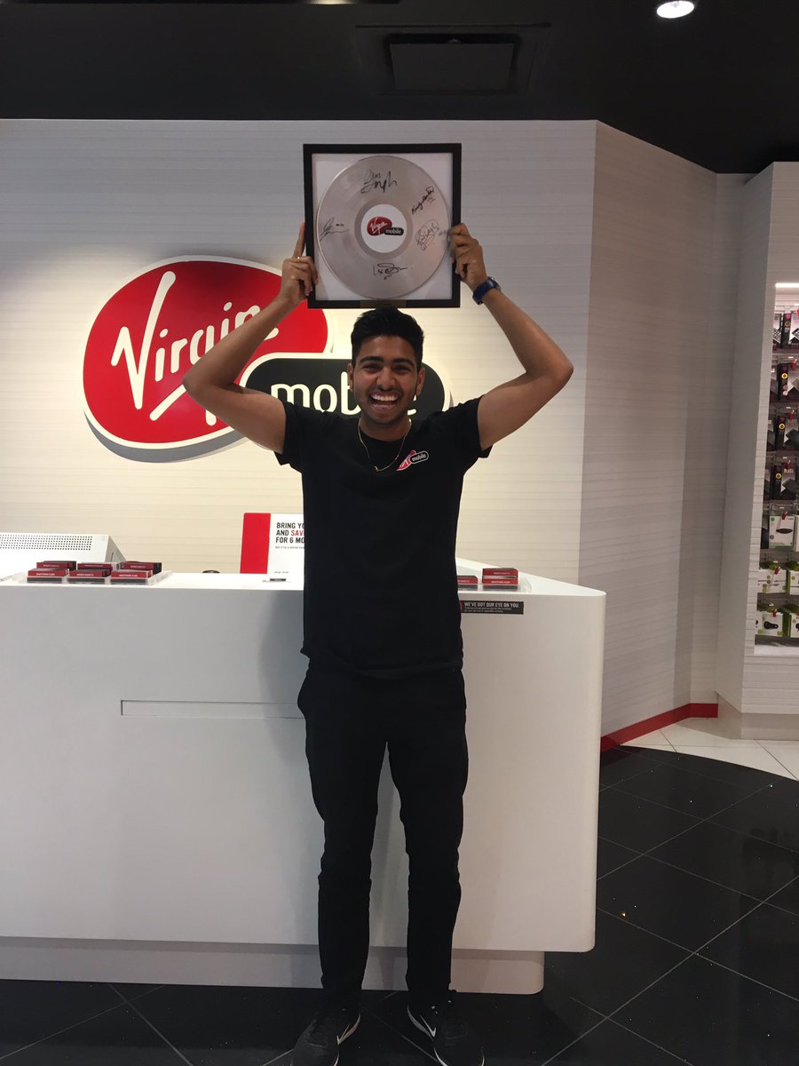 tkat520's tweet photo. Record number 3 in 2017!!  These guys KEEP winning!! Well done Lax and Guildford Gladiators!! @SY_Roadtrip @laxsphere https://t.co/Ak2gbMCYtd