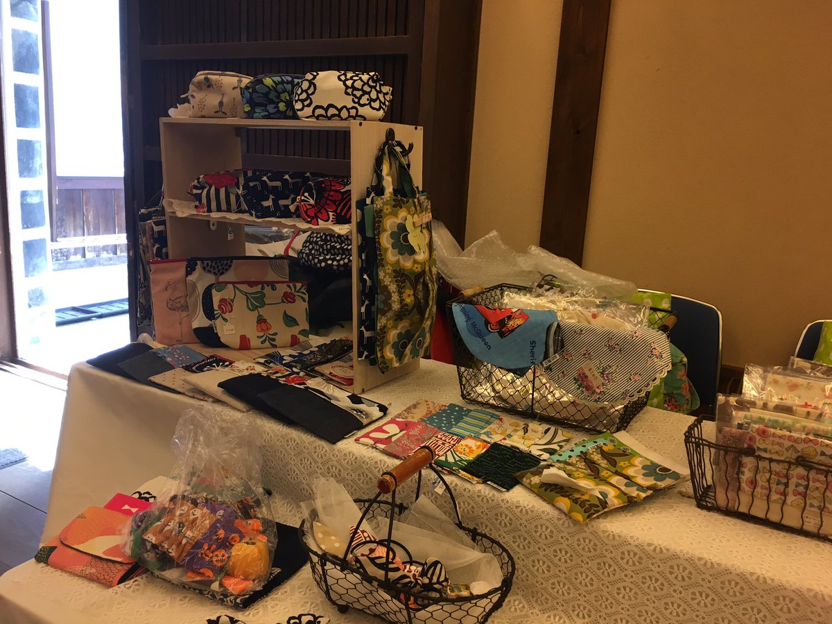 kamplus2017's tweet photo. 倉敷物語館でハンドメイドイベント開催中！出展者様のブースを紹介していきます
LU-C様 布小物
クオリティ��高さに柄の可愛いさ！なのにお安い〜♡ https://t.co/g3RzriRAsQ