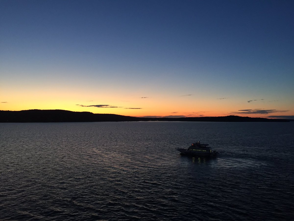 2Sea4me's tweet photo. Sunset in Maine! @DisneyCruise @Protravelint #GoWithPro https://t.co/8QLhbsbmhr