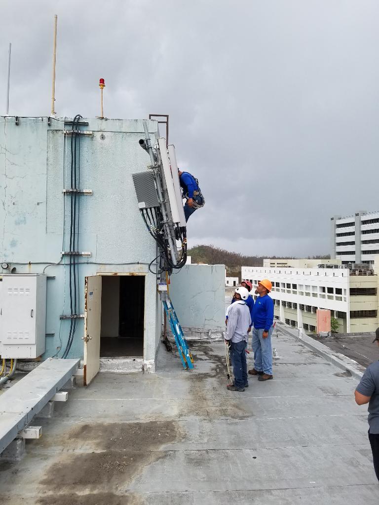 tmobilenews's tweet photo. The @Sprint team in #PuertoRico is making progress &amp; we continue to send people &amp; supplies to help our customers https://t.co/sb0QQOrKuL https://t.co/BXgsRmnZ1z
