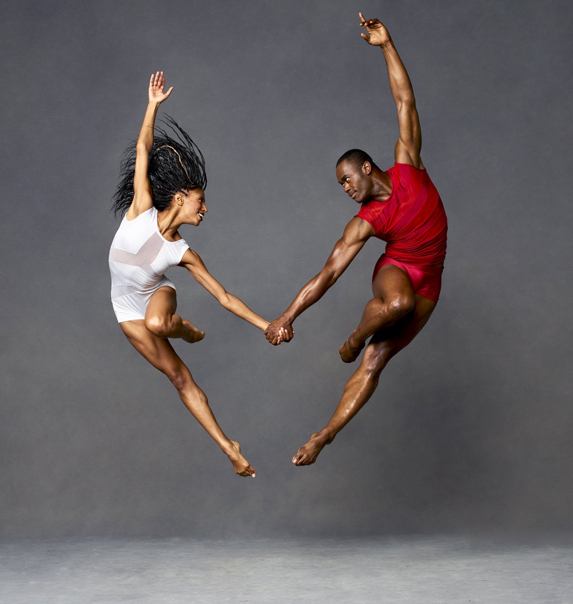 AuditoriumChgo's tweet photo. Next #FridayFeature is #AlvinAiley! Ailey returns to #theAud March 7-11 &amp; tix go on sale 10/27. More: https://t.co/ezauOEr1cq #Aud1718 https://t.co/CuG0WYQTsv