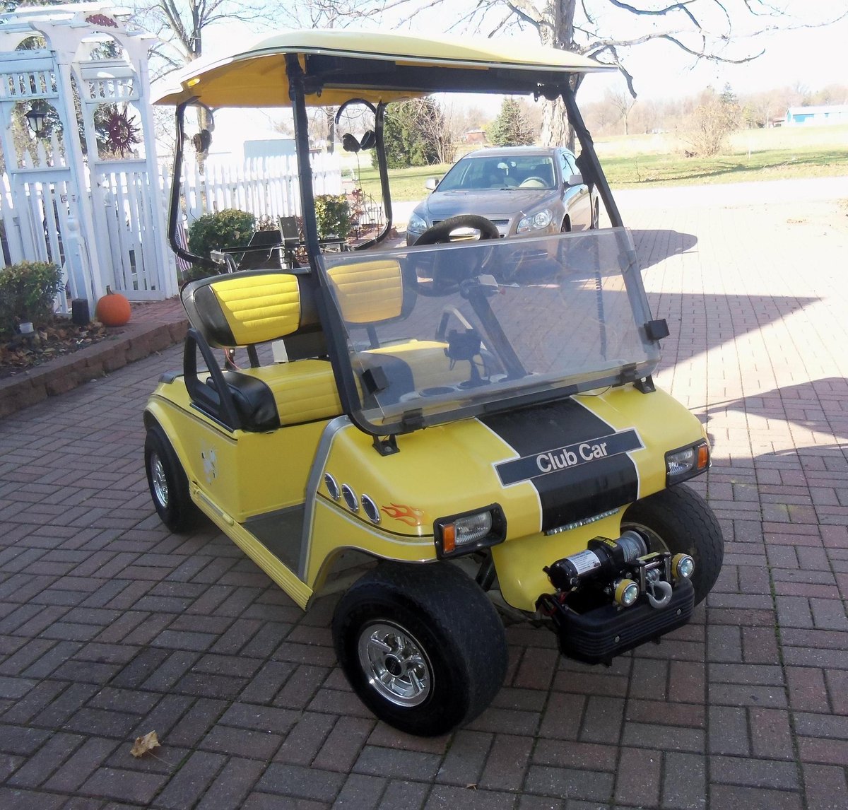 The grass is cut and the trimming is done. All electrical attachment are put away...now its time for a Cruz...🔋😁