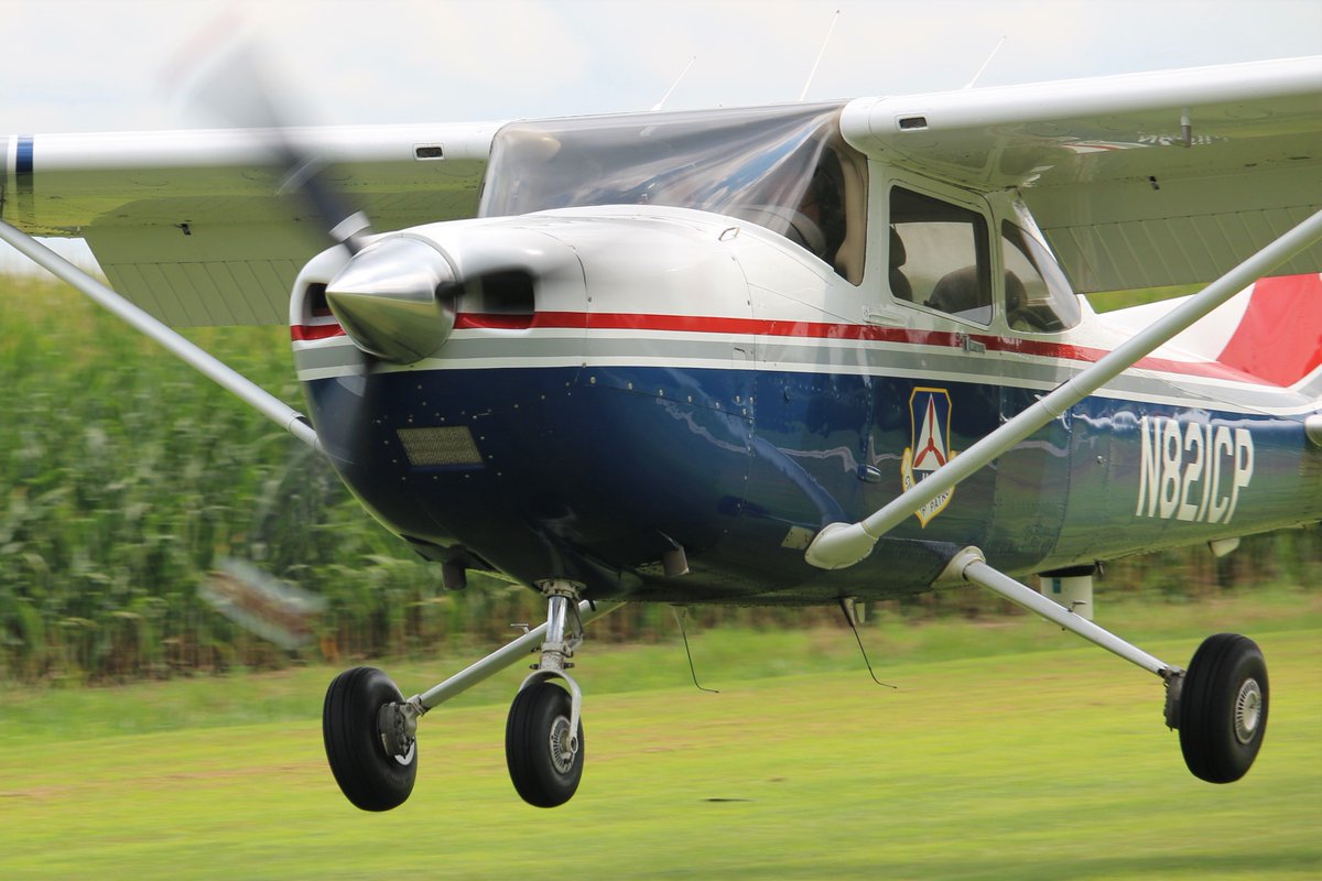 CivilAirPatrol's tweet photo. CAP flying hours for FY 2017 top 100K for 2nd straight year. Operations director cites natural disaster responses. https://t.co/lXzqENxIhU https://t.co/FfhVA4osm7