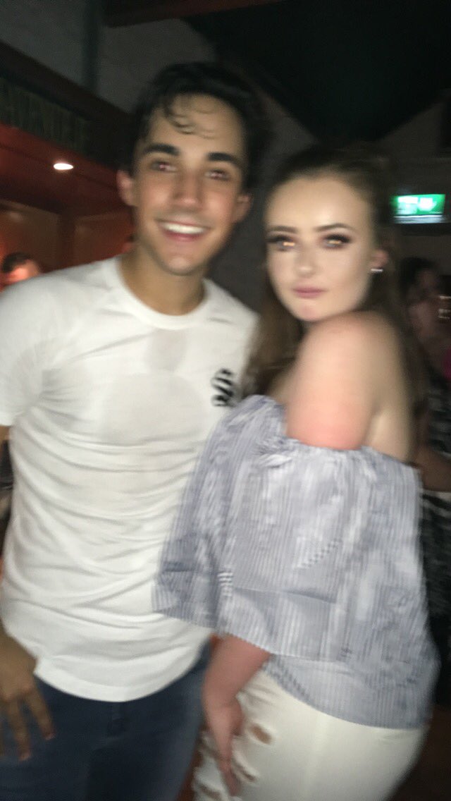 Courtneymary98's tweet photo. @jakecartermusic shortts??? Best night ever. https://t.co/0hB2FVYjYE