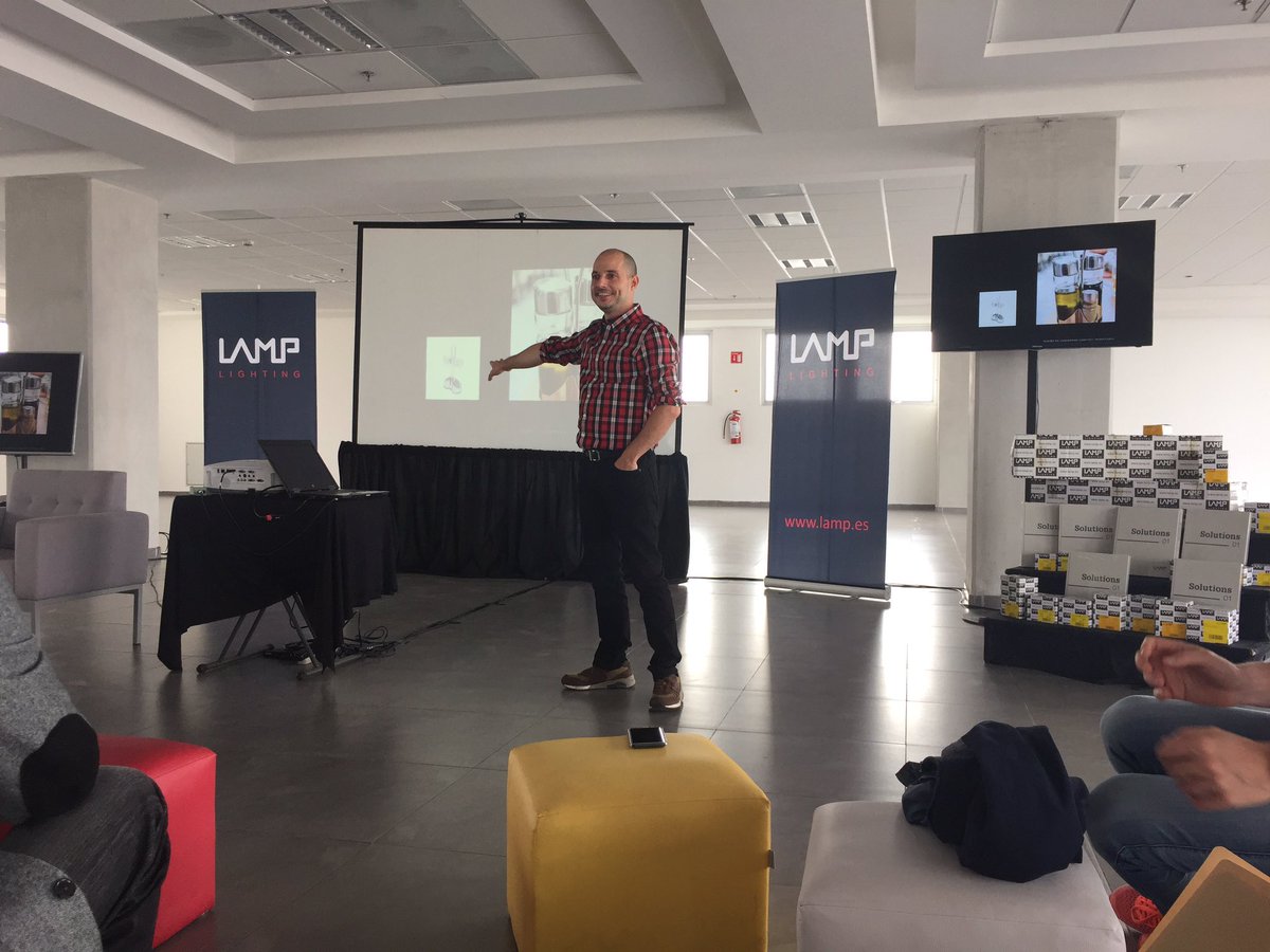 iluminet's tweet photo. Jose Cardona de #artec3 habla sobre diseño de luminarias en #MIND en Guadalajara #LampLighting https://t.co/XPRTy2RUlE