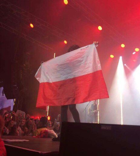 noeynzzn's tweet photo. TODAY IS THE FIRST ANNIVERSARY OF @TheVampsband FIRST SHOW IN POLAND! WE MISS SO MUCH! @JoeManager

@TheVampsJames https://t.co/TU7pcDExHH