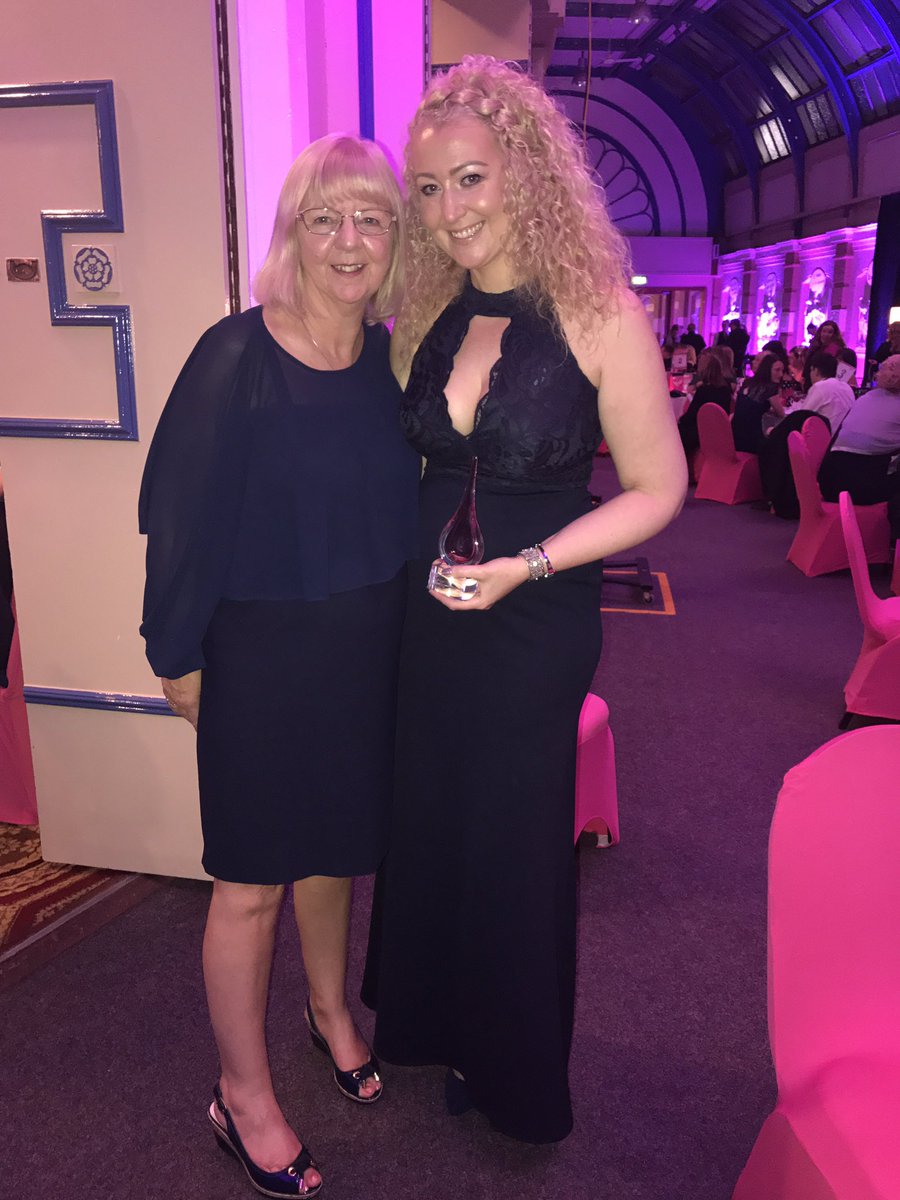 HighlandHippi's tweet photo. Very proud for @MVMAcademy to have won @Eva_Awards #TrainingandCoaching #Award #Warrington #melvicmakeup #evaawards https://t.co/1ST5UTGF9F