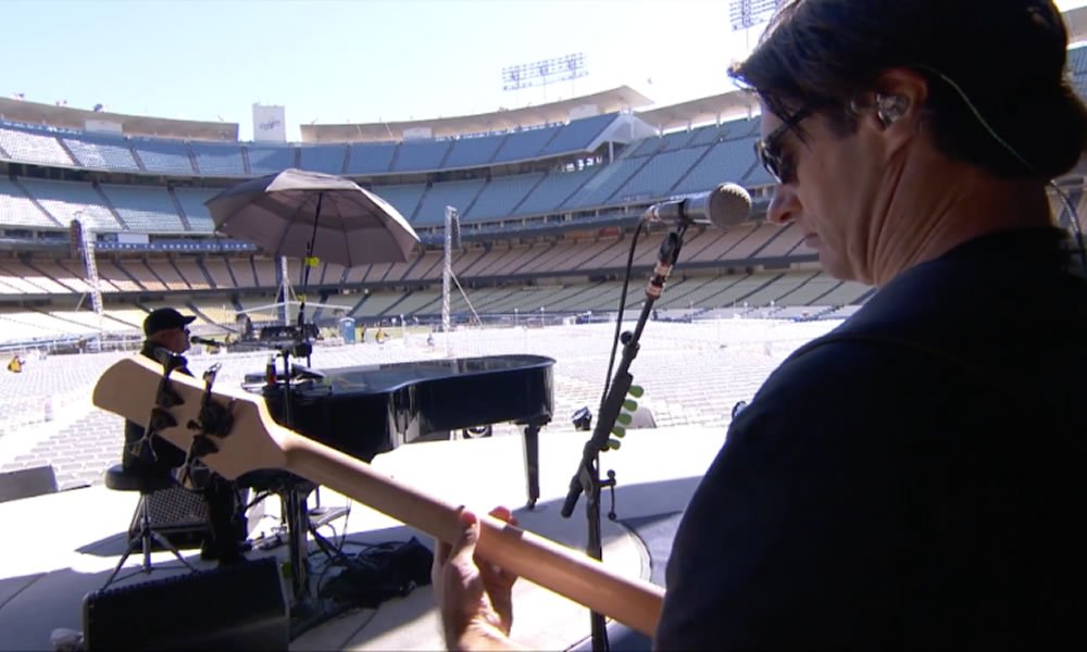 #BassMusicianMag For Billy Joel Bassist Andy Cichon,… dlvr.it/PrMjZN #GearNews #Latest #Ampeg <a href="/BassMusicianMag/">BassMusicianMag</a> <a href="/BassMusicianMag/">BassMusicianMag</a>