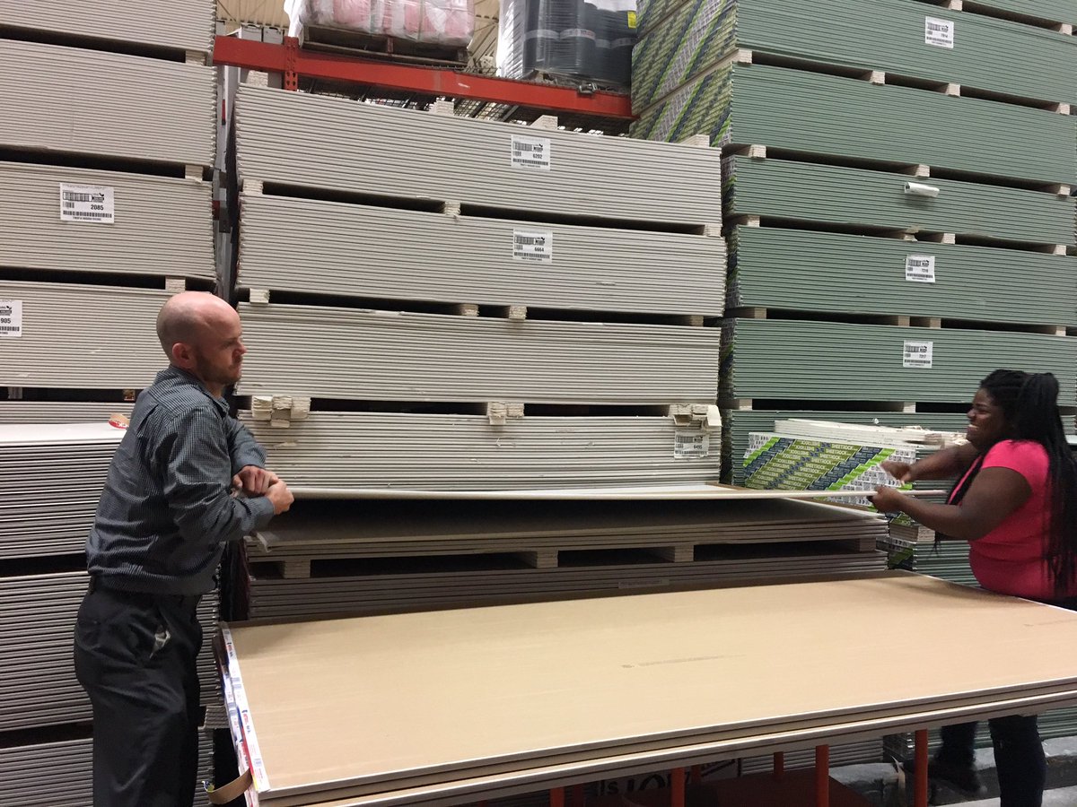 We all play a part in customer service. Thanks Brian <a href="/paulclymer/">Paul Wagner</a> @Leon42415628 @HD_Brian_Z #OrangePromise