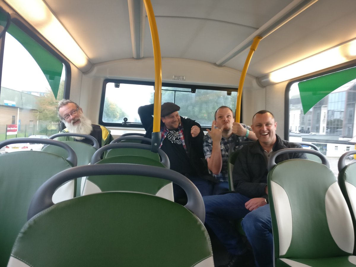 JoxPhillips's tweet photo. Bad boyz on the busz zz #throwingstuff @SirGawain82 https://t.co/mQgd9WdMLP