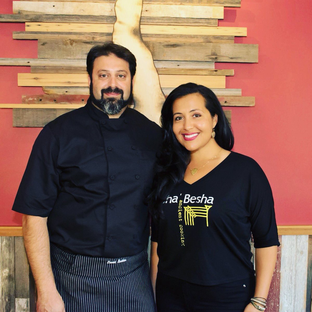 AssyrianKitchen's tweet photo. Chef Dan and I had a great time kicking off the #assyriankitchen #ancientcooking #fall #series! #assyrian #cuisine #chicago @chefdansarkiss https://t.co/qFRhcoJwwU