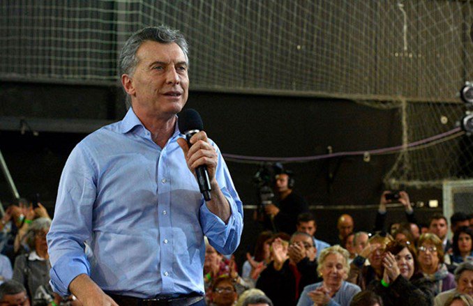 agrolinkweb's tweet photo. Macri en Mendoza entregó créditos para la compra de tractores https://t.co/aXfy5stH1r https://t.co/pYnfwJcxNg