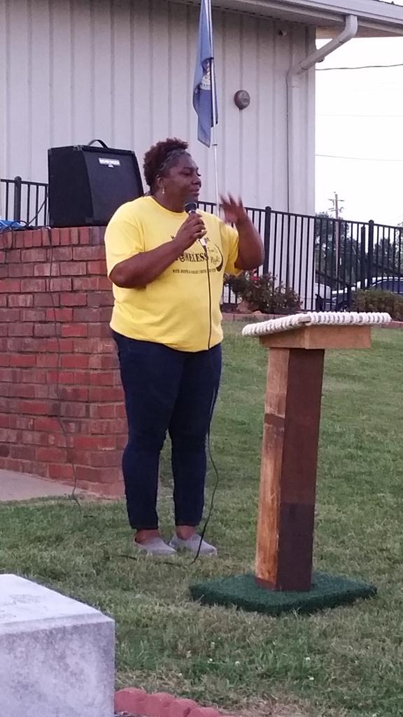 Caringforvets's tweet photo. Executive Director of Joseph and Sarah Caring For Veterans Ms. Denise Leak addressing the crowd at #HomelessForANight. https://t.co/u6V43uc6VV