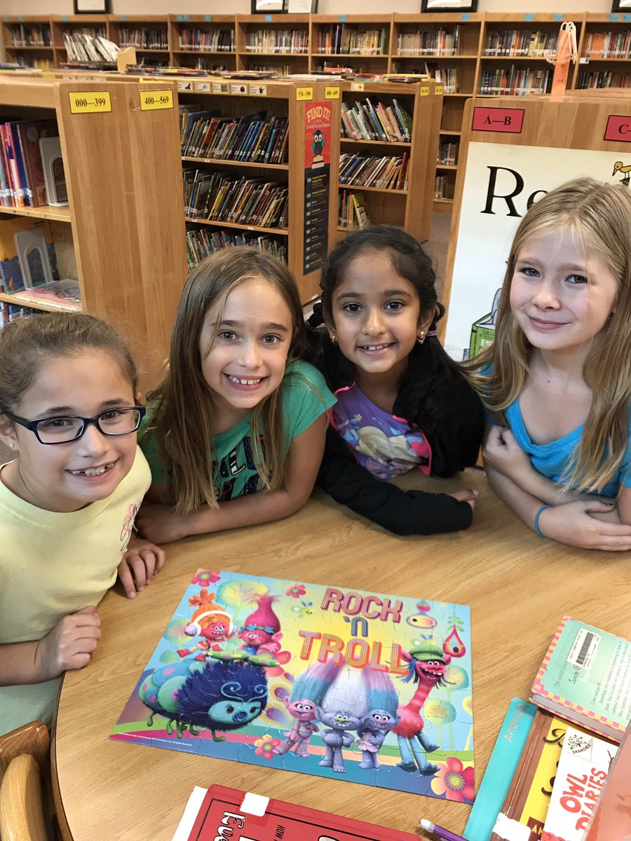 legitmrswhitt's tweet image. This ain't your momma's library! (Unless your mom was totally awesome of course) @AshleyElem #probsolving #freereading #multitasking