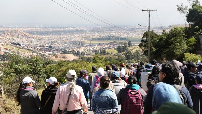 SabiduriaPplr's tweet image. El #ParoDesdeElSur es una lucha pacífica que exige el cumplimiento de los derechos de la comunidad. Conozca más 👉 goo.gl/KUUdju